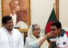 আর্চারিতে স্বর্ণজয়ী রোমানকে মিষ্টি মুখ করালেন প্রধানমন্ত্রী শেখ হাসিনা