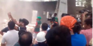 পুলিশের সাথে সংঘর্ষের পর ভেঙ্গে দেয়া হয় মাদ্রাসার রান্নাঘর