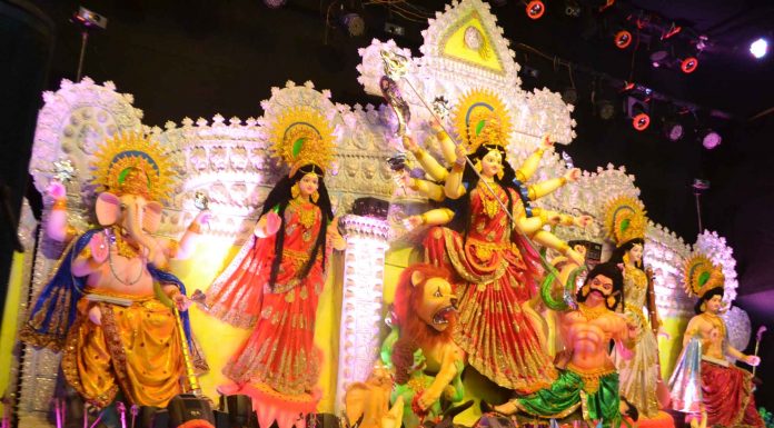 আজ মহাঅষ্টমী ও কুমারী পুজা