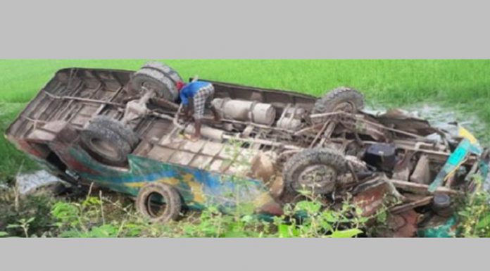 যশোরের শার্শায় বাস-ট্রাক সংঘর্ষে ১ শিশু নিহত