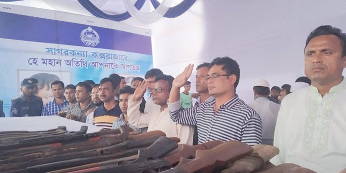 পুনর্বাসনের অংশ হিসেবে এক লাখ করে টাকা পাবে ৯৬ জলদস্যু