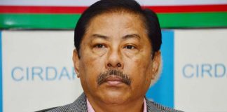 বান্দরবানে পূজা মণ্ডপের জন্য অনুদানের চেক বিতরণ