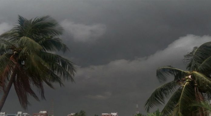 আজও ঝড়বৃষ্টির পূর্বাভাস, ১ নম্বর সতর্কতা সংকেত নদীবন্দরে