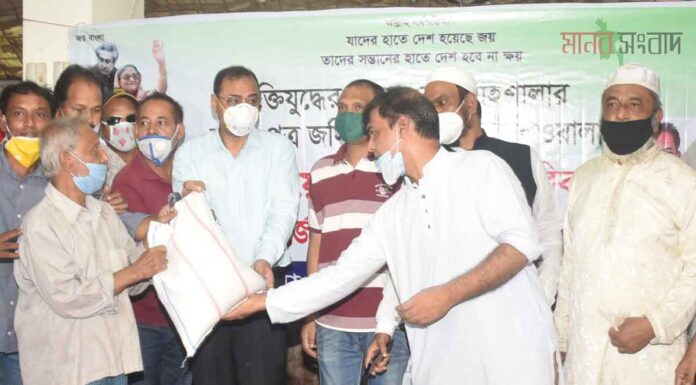 একাত্তরের মুক্তিযোদ্ধাদের নতুন মাত্রায় করোনার বিরুদ্ধে দূর্গ গড়ে তুলতে হবে