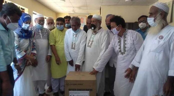 উলিপুর স্বাস্থ্য কমপ্লেক্স-এ অক্সিজেন কনসেন্ট্রেটর হস্তান্তর