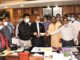প্রধানমন্ত্রীর ত্রাণ তহবিলে ইবি কর্মকর্তা সমিতির ৫ লাখ টাকা প্রদান