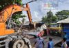 ফুটপাতে অবৈধভাবে মালামাল রাখায় ৮ প্রতিষ্ঠানকে জরিমানা করল চসিক