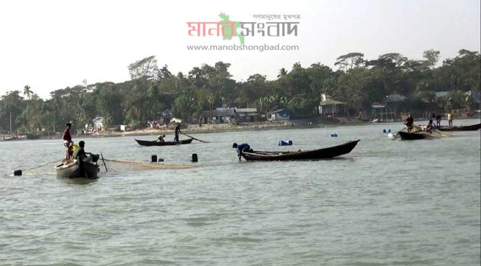 ঝালকাঠিতে সুগন্ধা ও বিষখালী নদীতে মাছ ধরা শুরু
