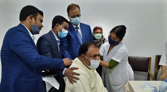 প্রাথমিক বিদ্যালয়ের শিক্ষকদের টিকা নিতে গণশিক্ষা প্রতিমন্ত্রীর আহ্বান