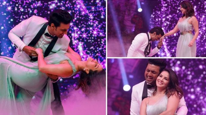 দেবের সঙ্গে বেবি ডল সানি লিওন